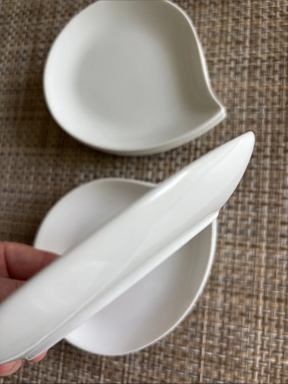 Crate and Barrel Water Tear Drop White Appetizer Dessert Plates Set of 6